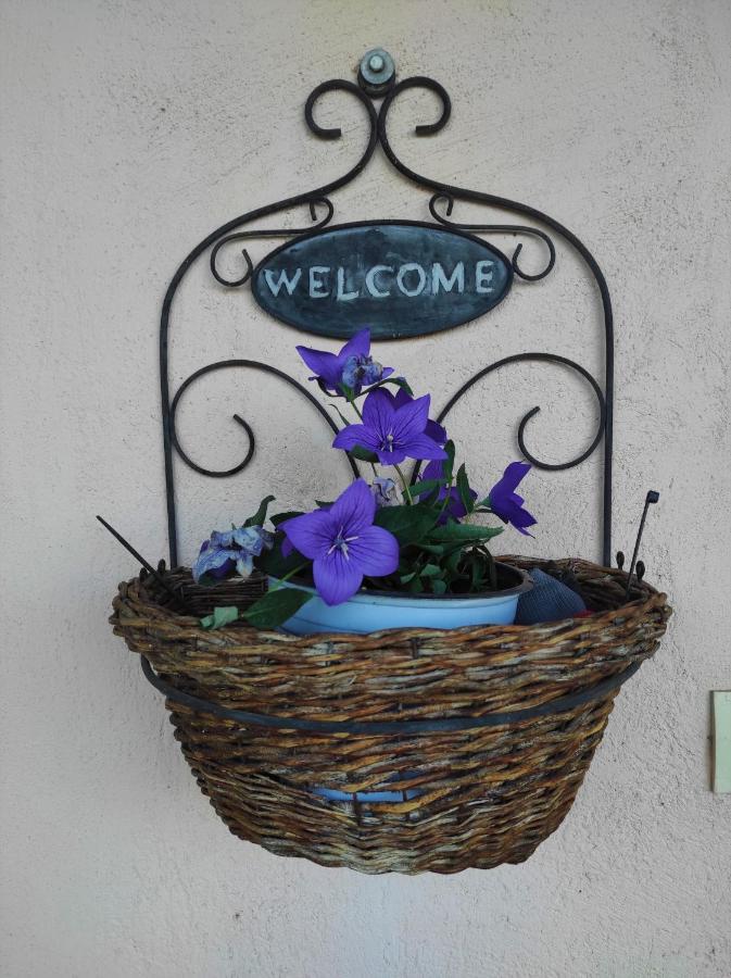 Countryside Cottage With Garden & Lake View Peraia  Bagian luar foto
